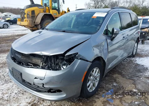 2020 Chrysler Voyager Lxi из США, поврежденный, VIN 2C4RC1DG2LR203445
